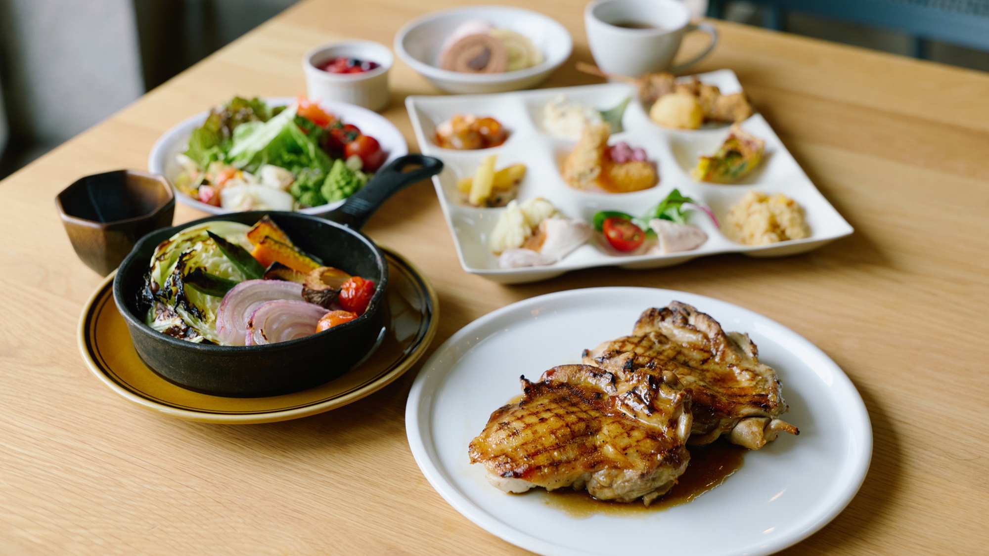 【お手軽旅】≪お一人様2食付11.000円〜≫急なご旅行もお得に＜▼ライト＆ハーフビュッフェ＞