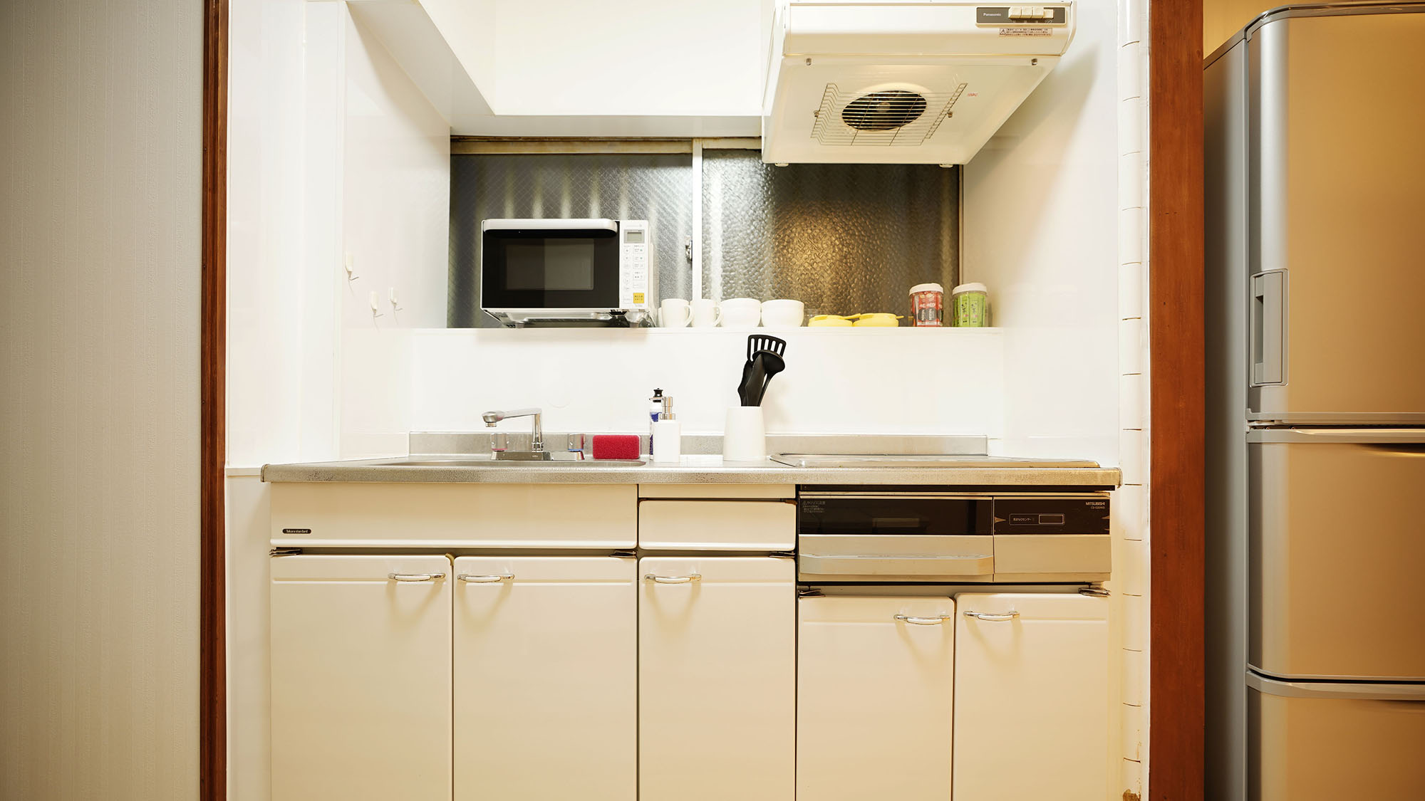 ・201号室：IHコンロは魚焼きグリル付きです！