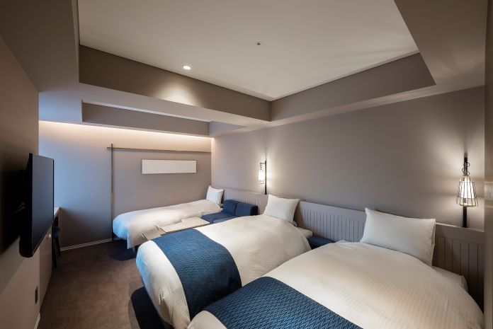 スーペリアツイン（ベッド3台）