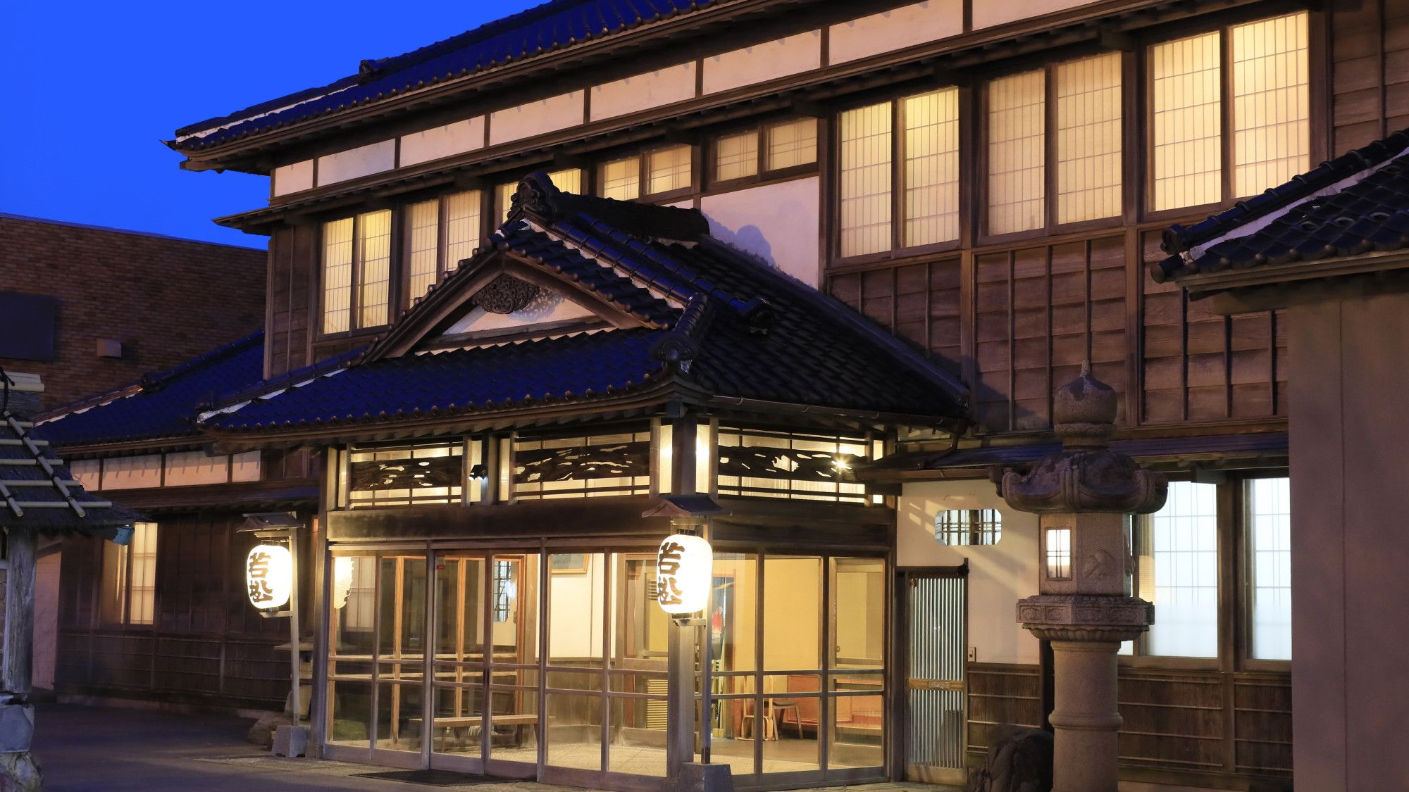 【外観】大正時代より続く創業100周年を迎えた老舗割烹旅館