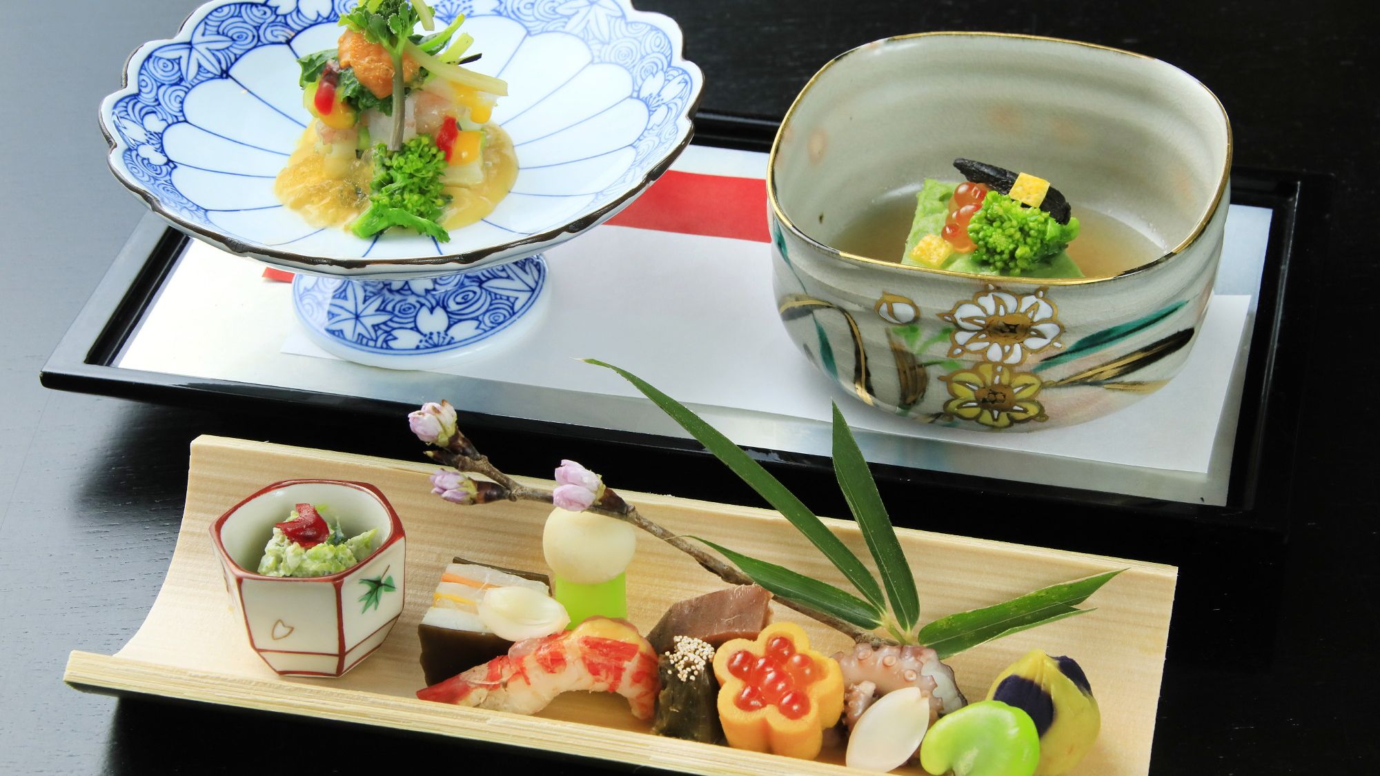 【ご夕食】会席料理／料理長がひと手間加えた嗜好の品々をご賞味ください（イメージ）