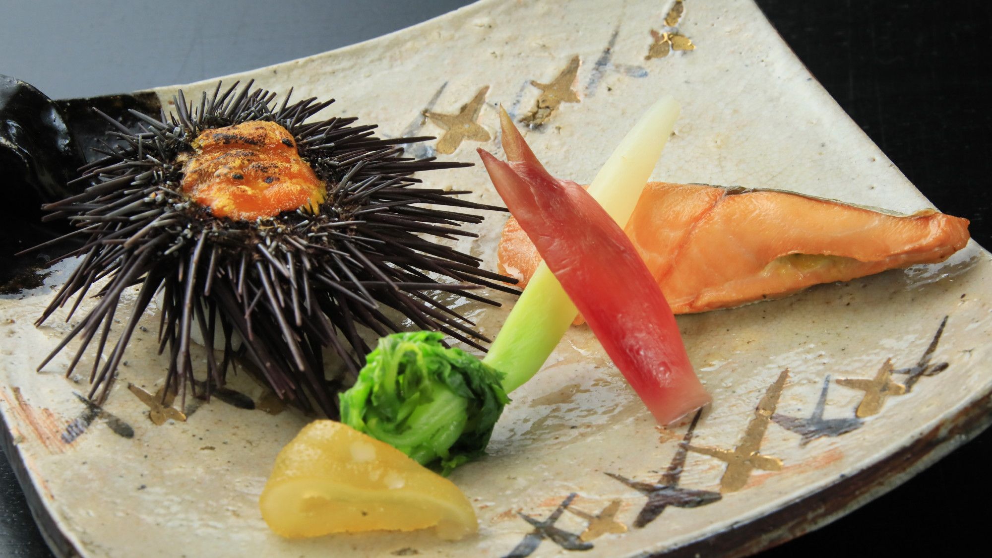 【ご夕食】会席料理／料理長がひと手間加えた嗜好の品々をご賞味ください（イメージ）