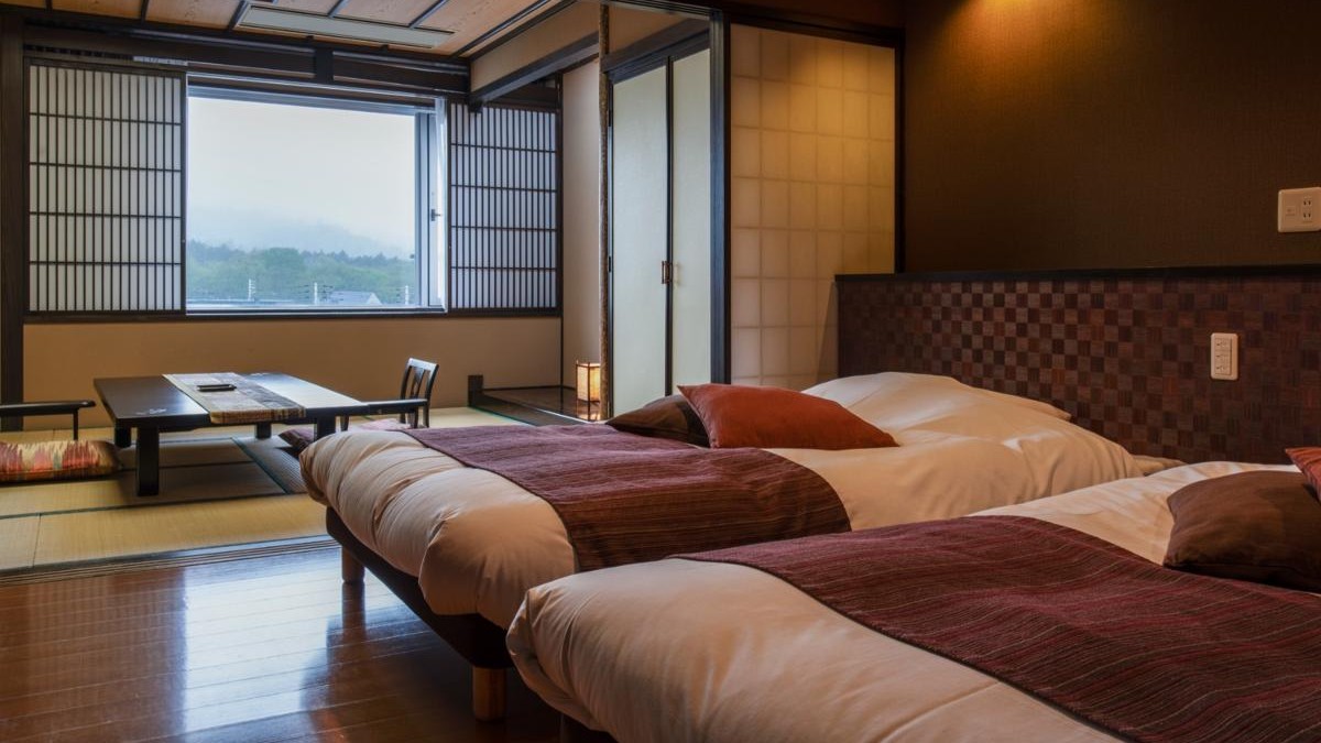 西館（新館）和洋室 ベッド