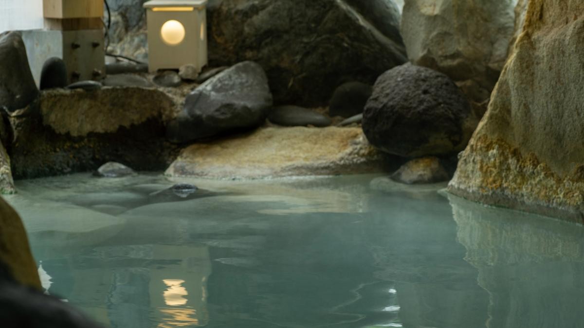 スマの湯 露天風呂UP