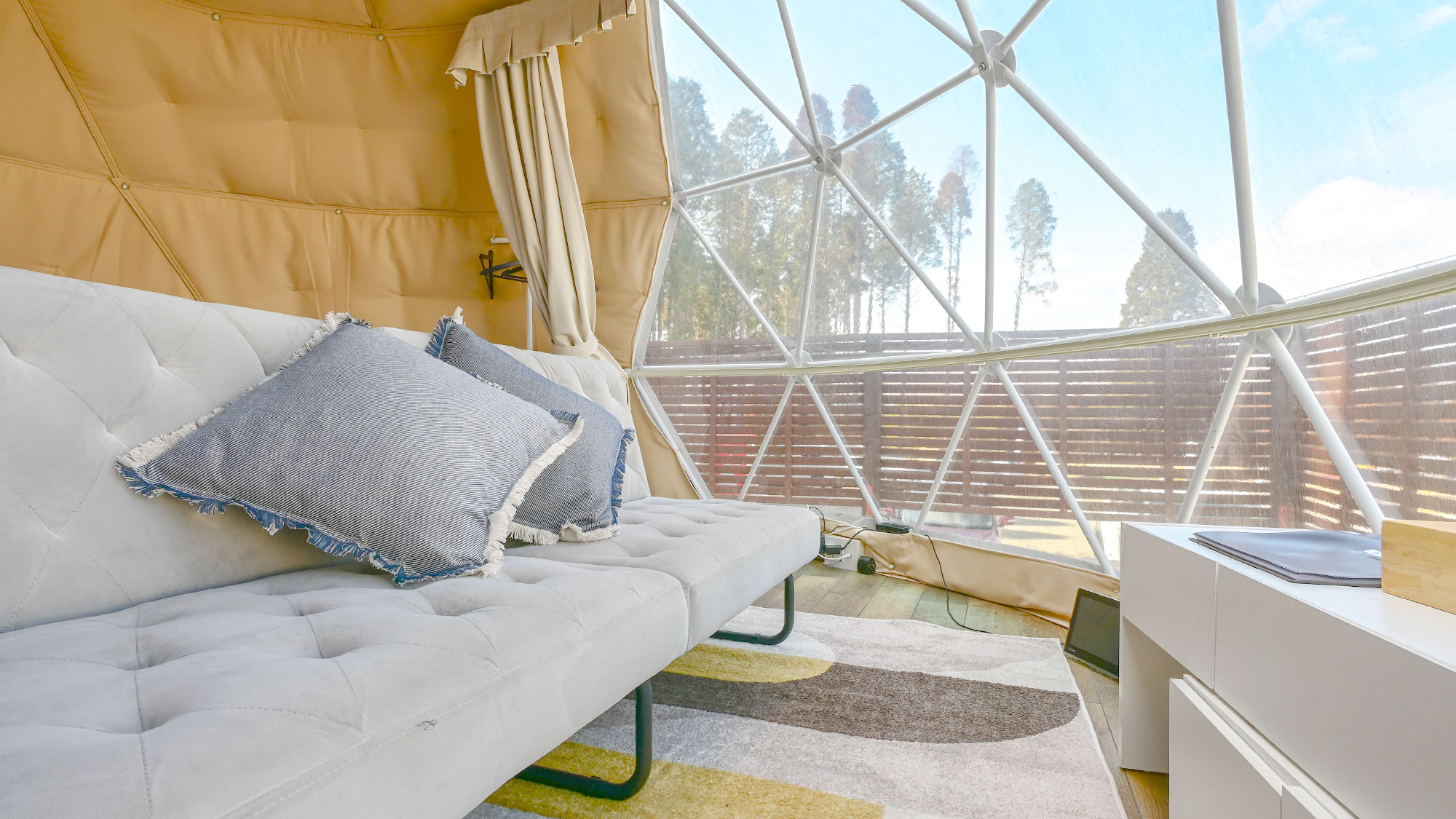 【ネイジュ　&ldquo;雲&rdquo;】お部屋ごとにコンセプトに合わせたこだわりの家具を設置しております。