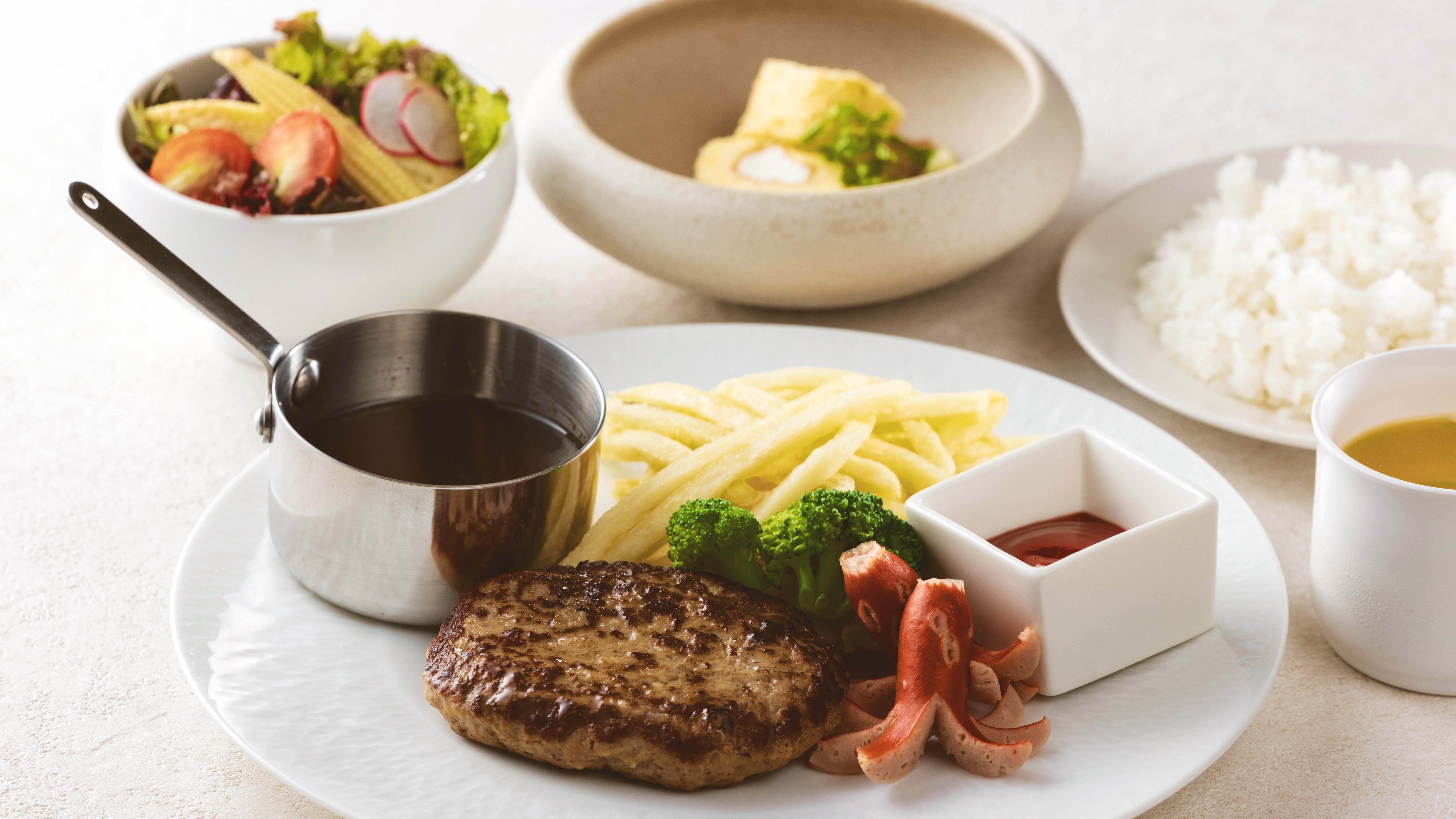 ハンバーグステーキプレート