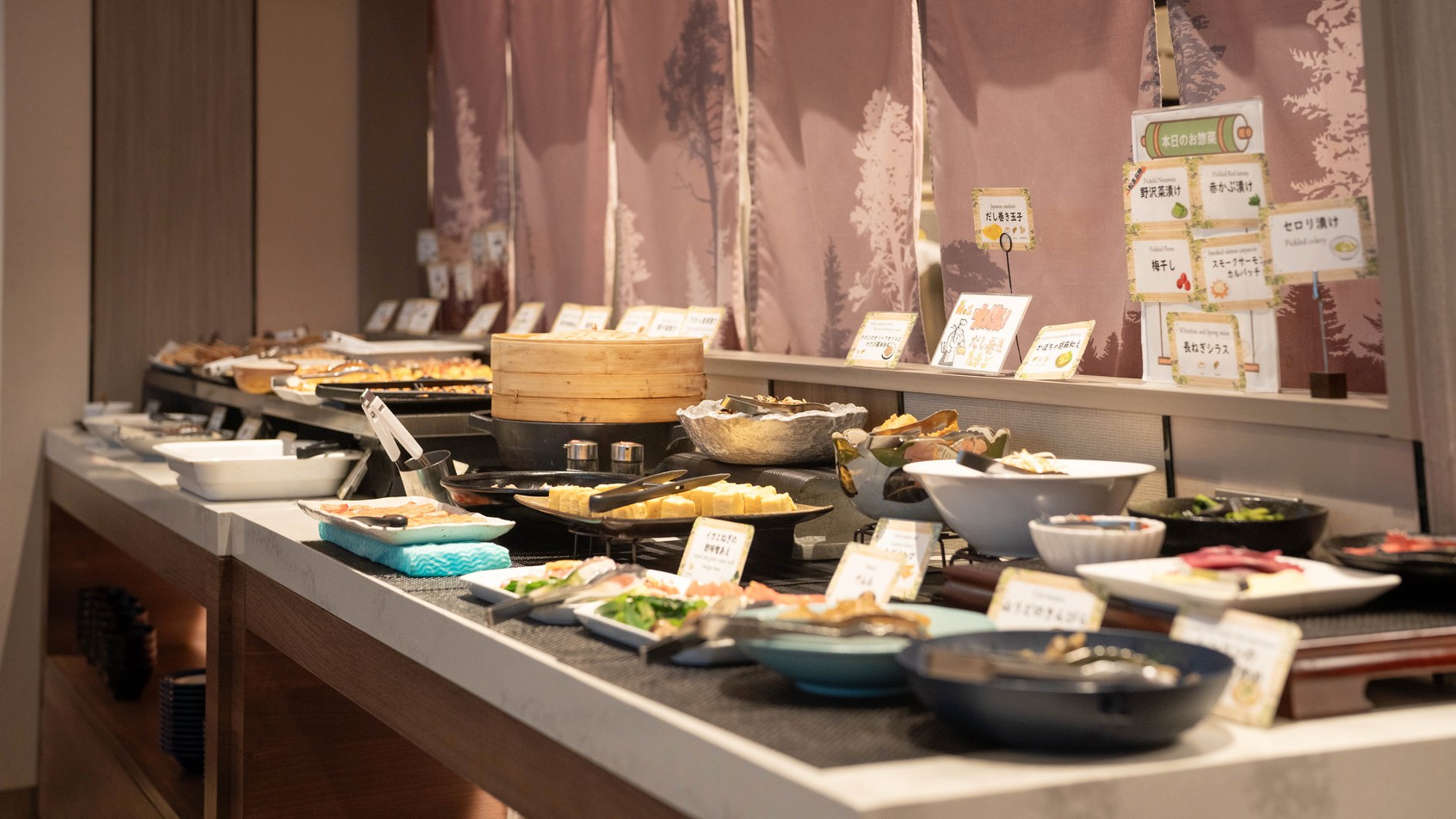 信州のおいしいが満載　朝食ブッフェ