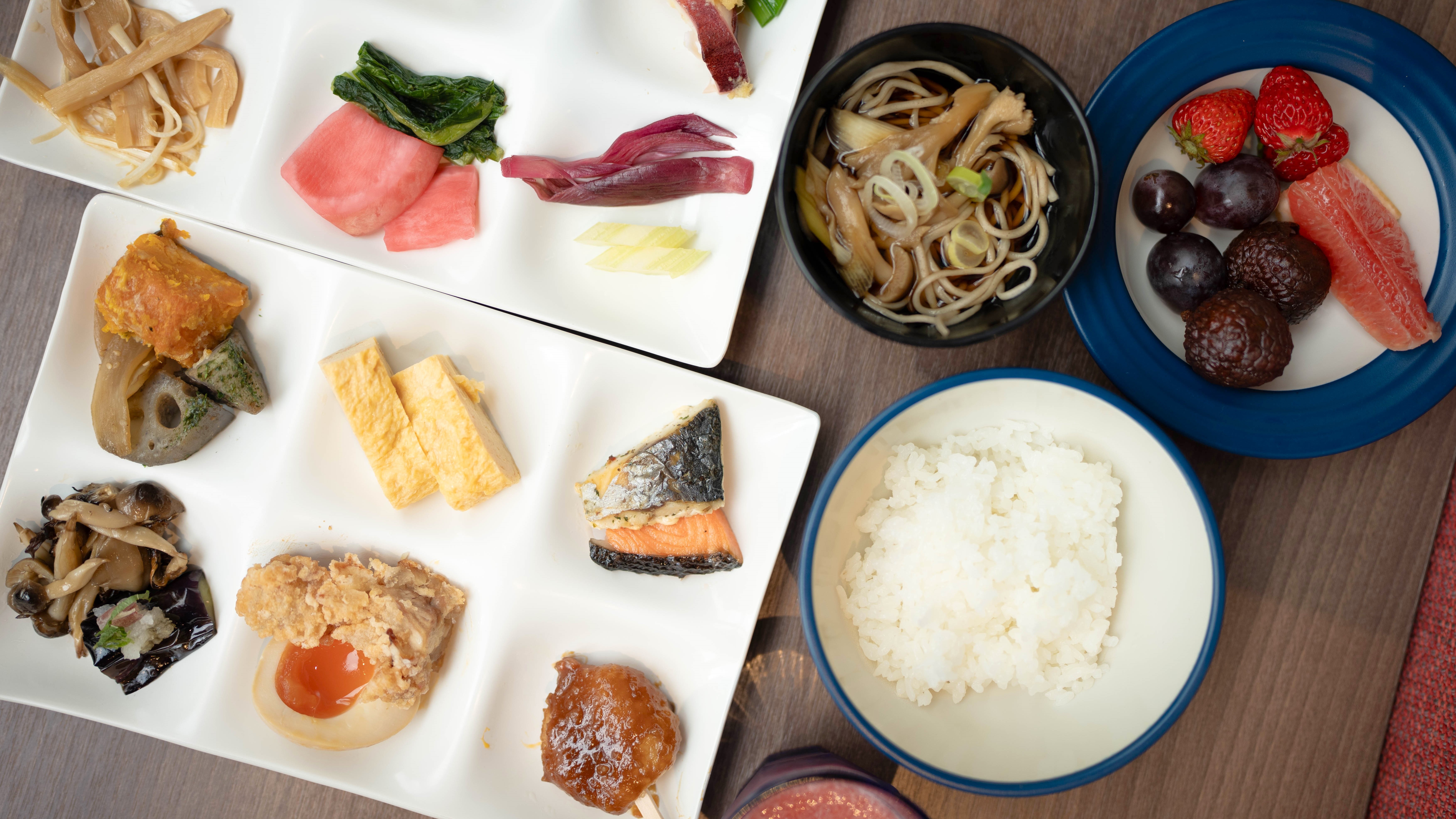 信州のおいしいが満載　朝食ブッフェ
