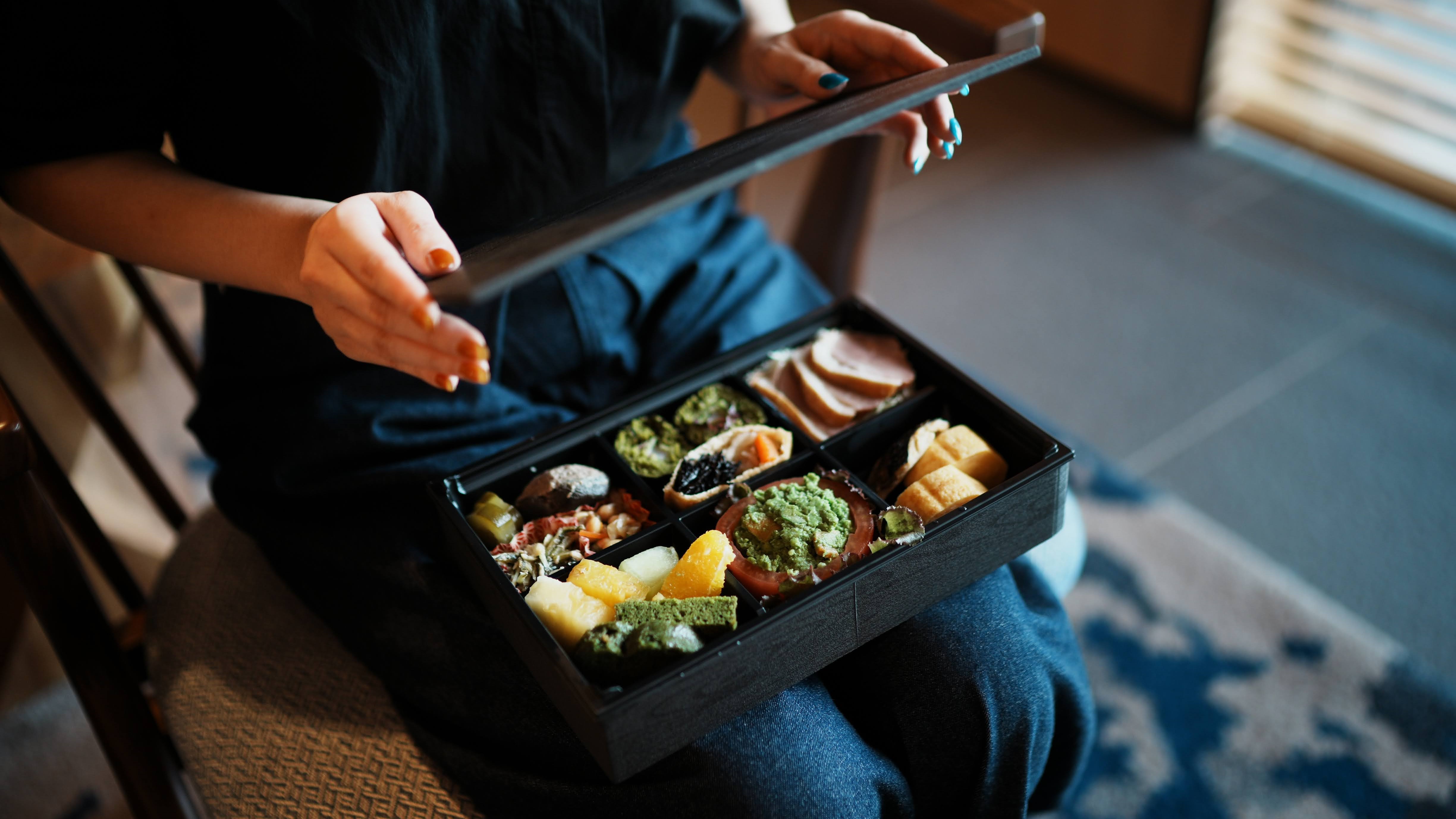 朝食ボックス：地域の美味しいがギュっと詰まった朝食ボックスは要事前予約です。