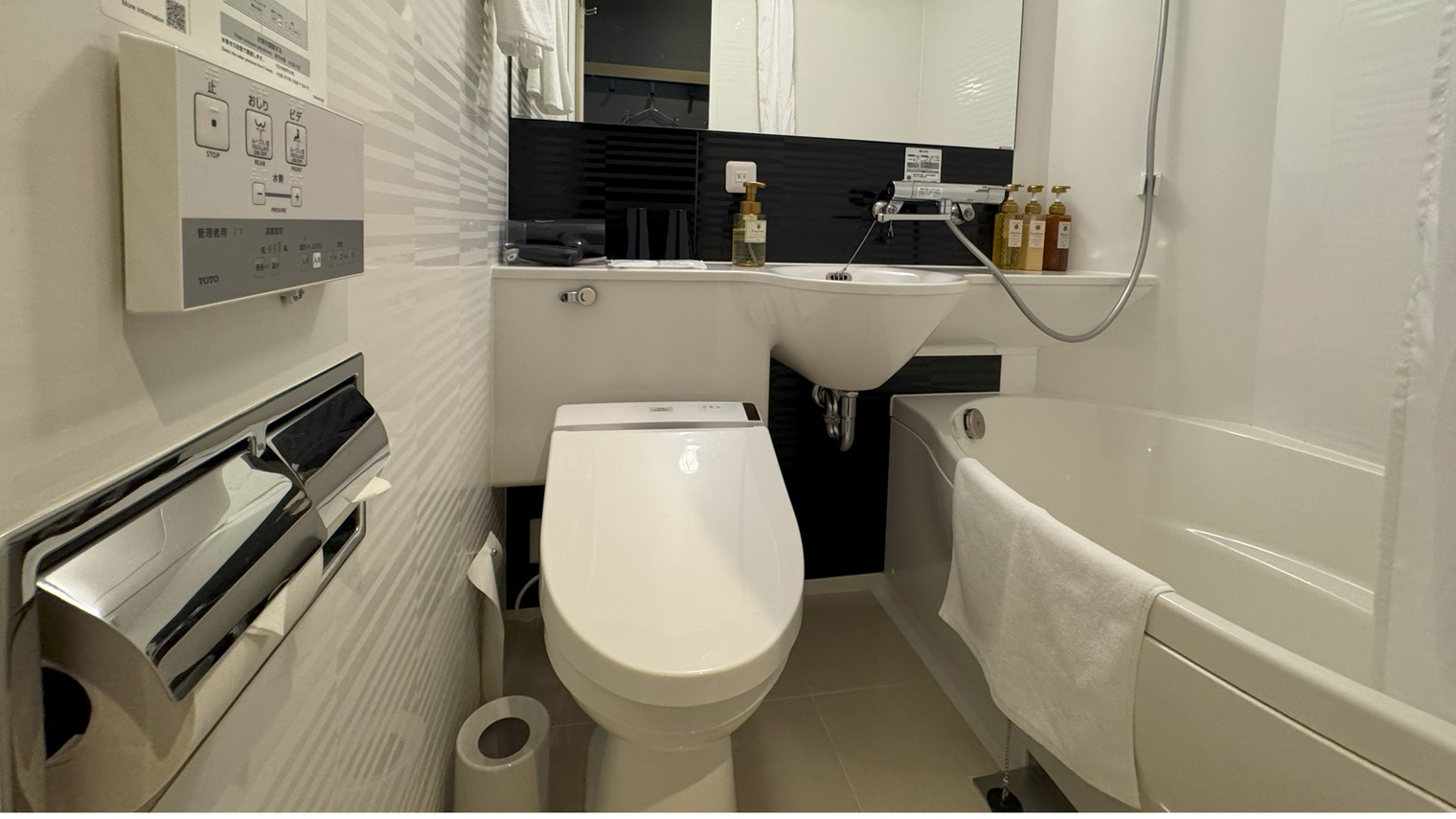 ユニットバス（全室共通）