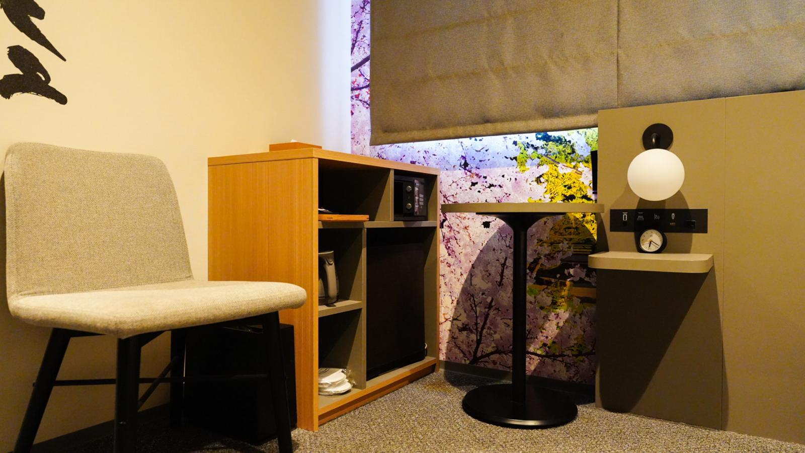 スーペリアクイン サイドデスク