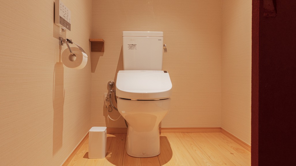 ツイン・トリプルルーム・バルコニーツイン トイレ