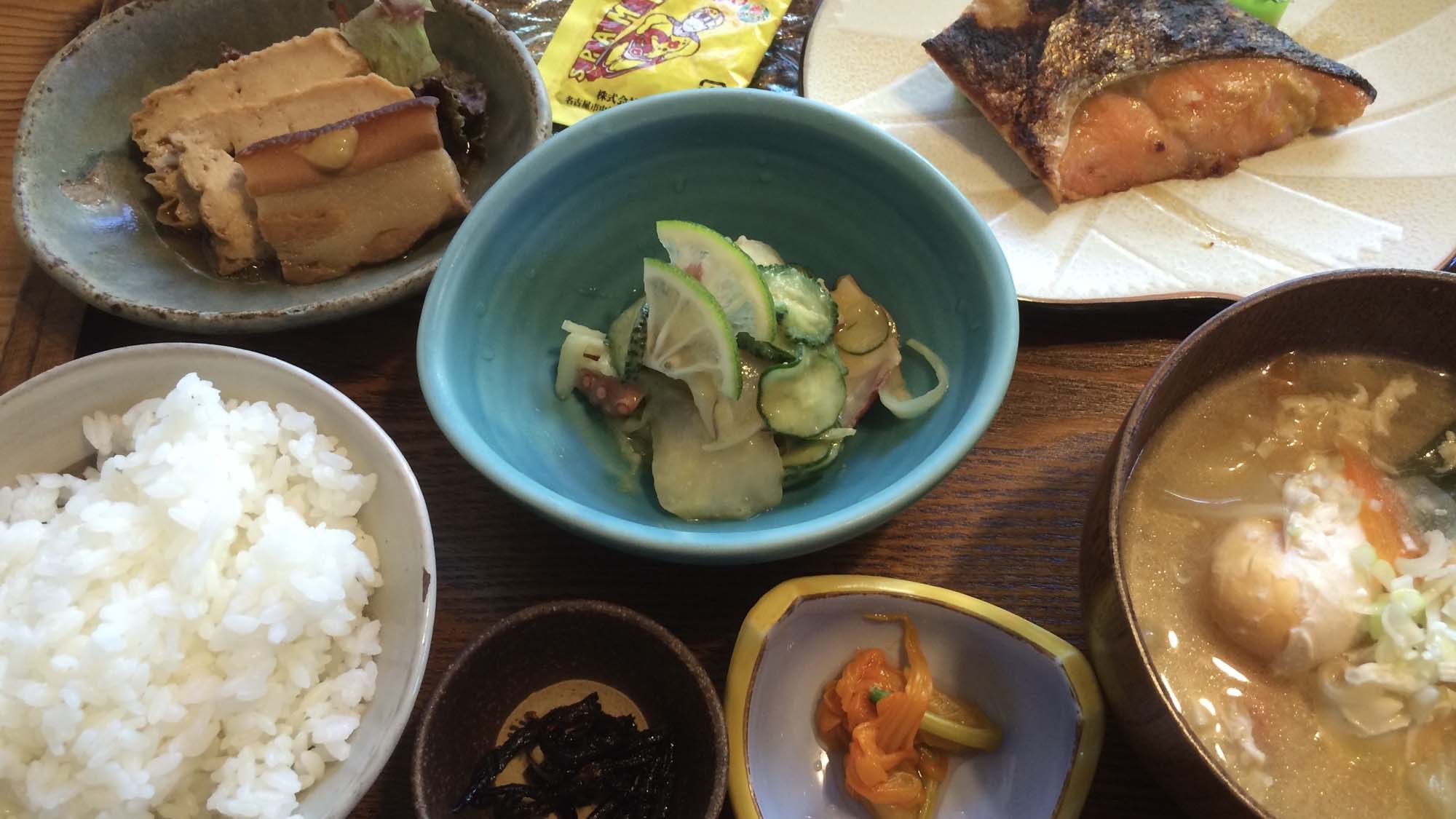 【1泊2食】手作りの夕食でこころをこめたおもてなし♪