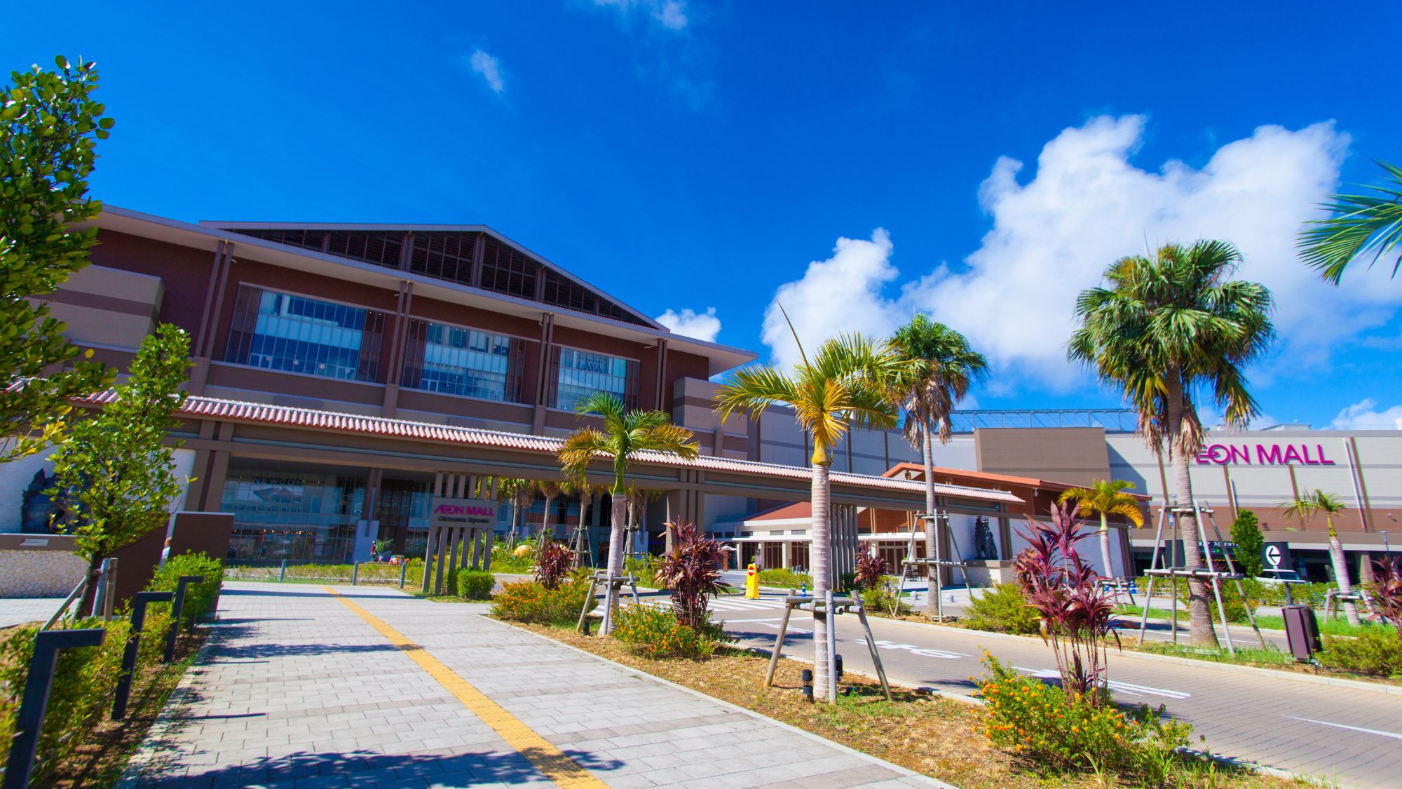 【イオンモール沖縄ライカム】当館から車で約13分