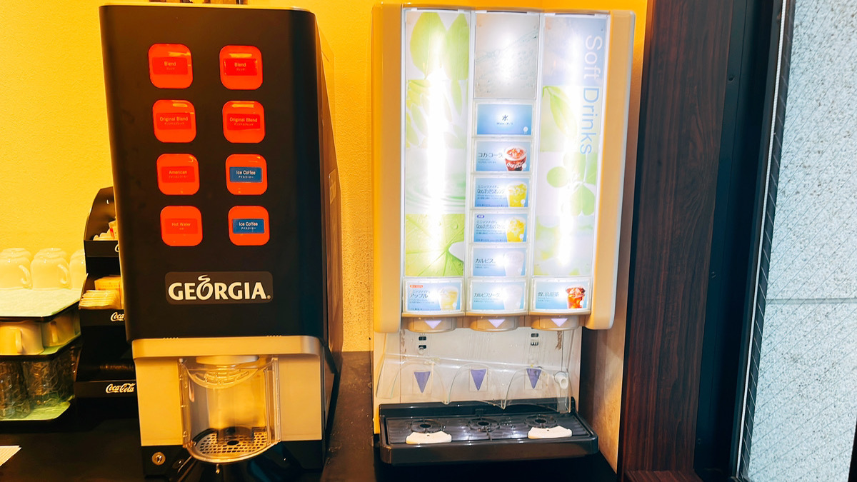 ■朝食ビュッフェ、ソフトドリンク、コーヒーはディスペンサーでご用意♪