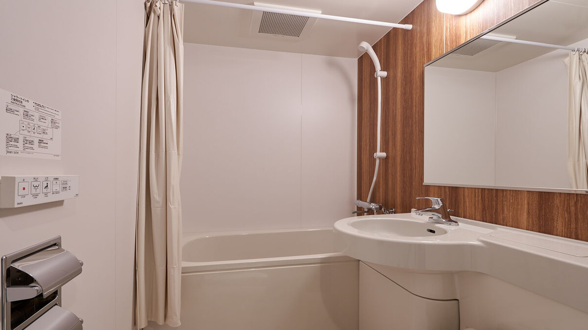 ■ツイン・ダブルルームのバスルーム（バス・洗面・トイレ一体型）