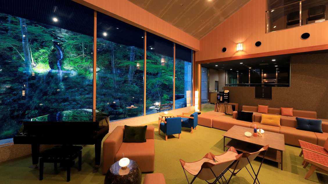 【ロビーラウンジ】広々した空間で癒しのひと時を