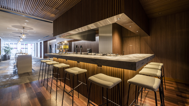 ◇レストラン「クロスポイント中洲川端」:1F