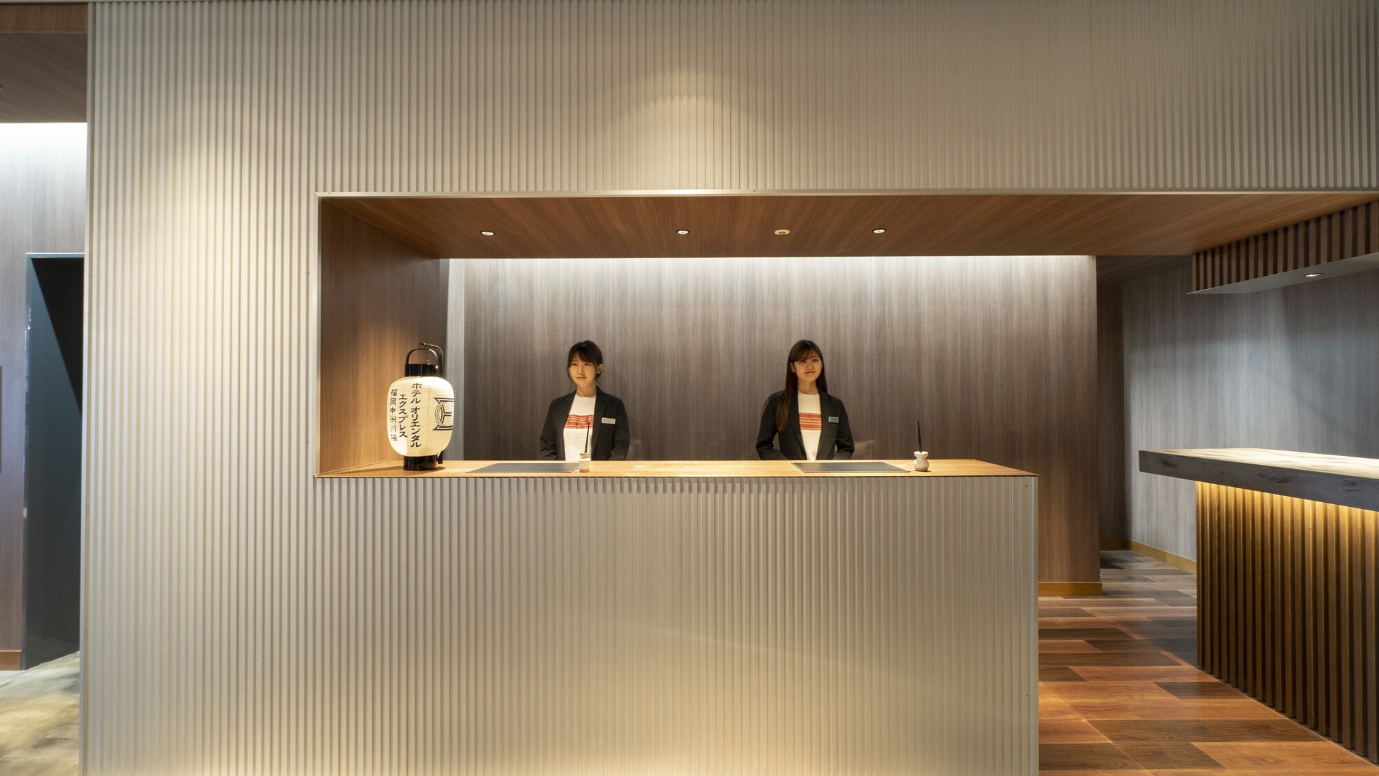 ◇フロントカウンター