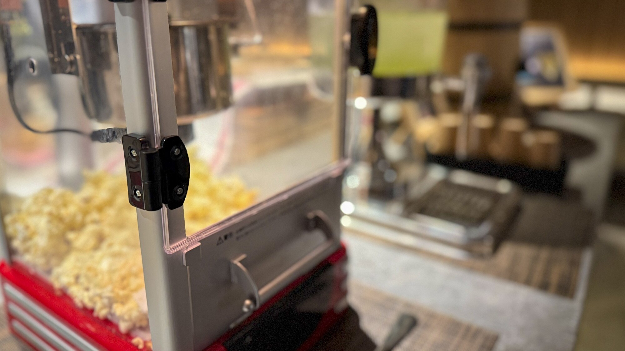 ◇ウェルカムサービス：出来立てポップコーン