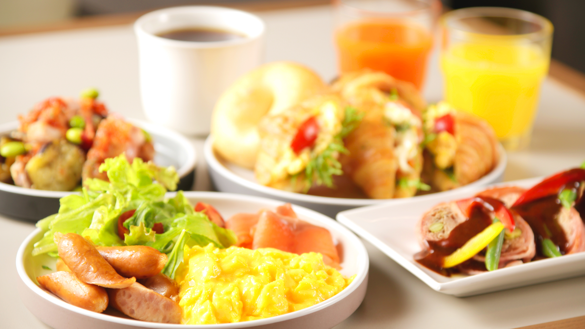 ◇朝食では博多グルメはもちろん和洋取り揃えたホテルこだわりのブッフェをお愉しみください