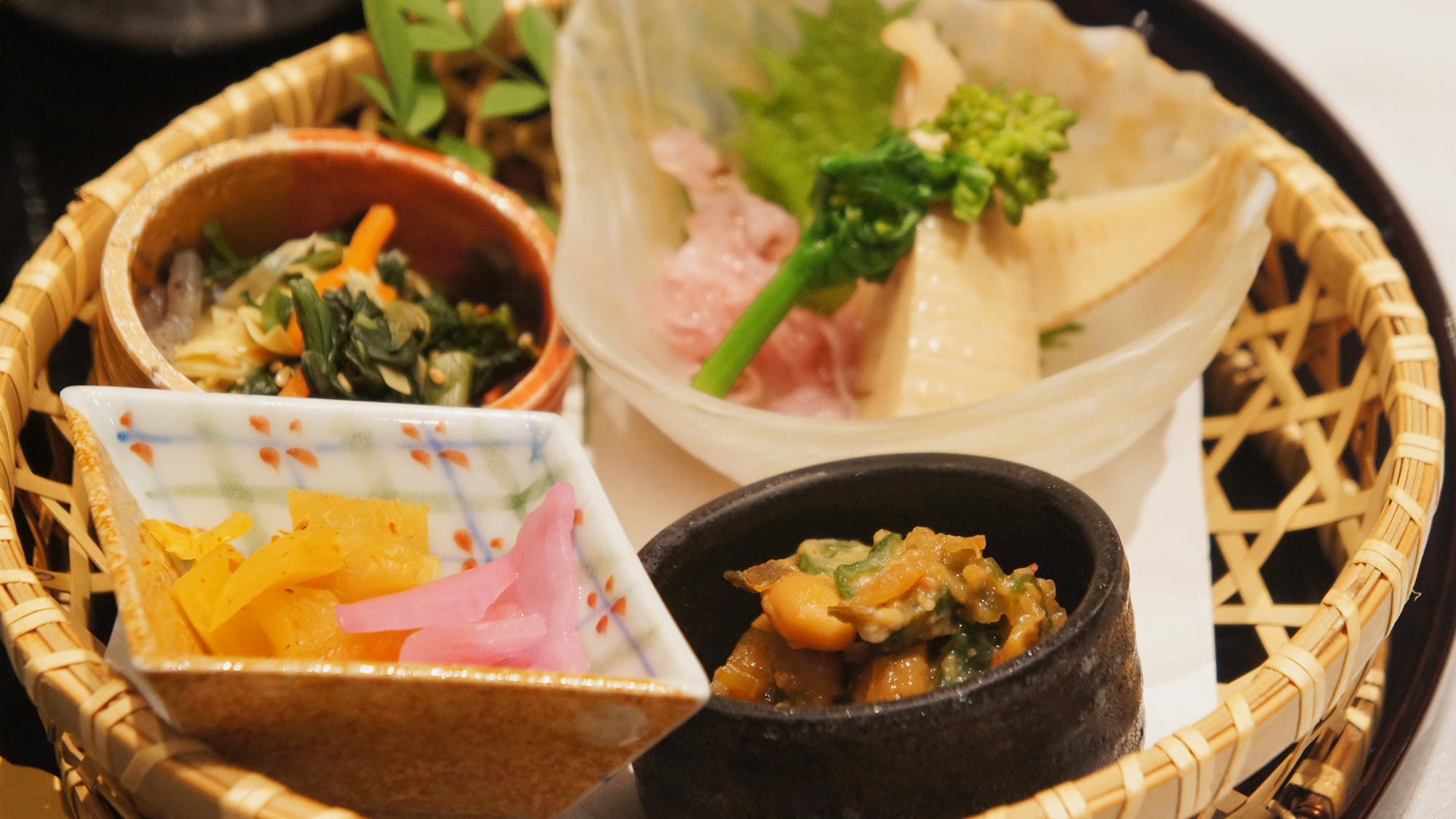 朝食＜本格出汁茶漬け＞日替わり3種