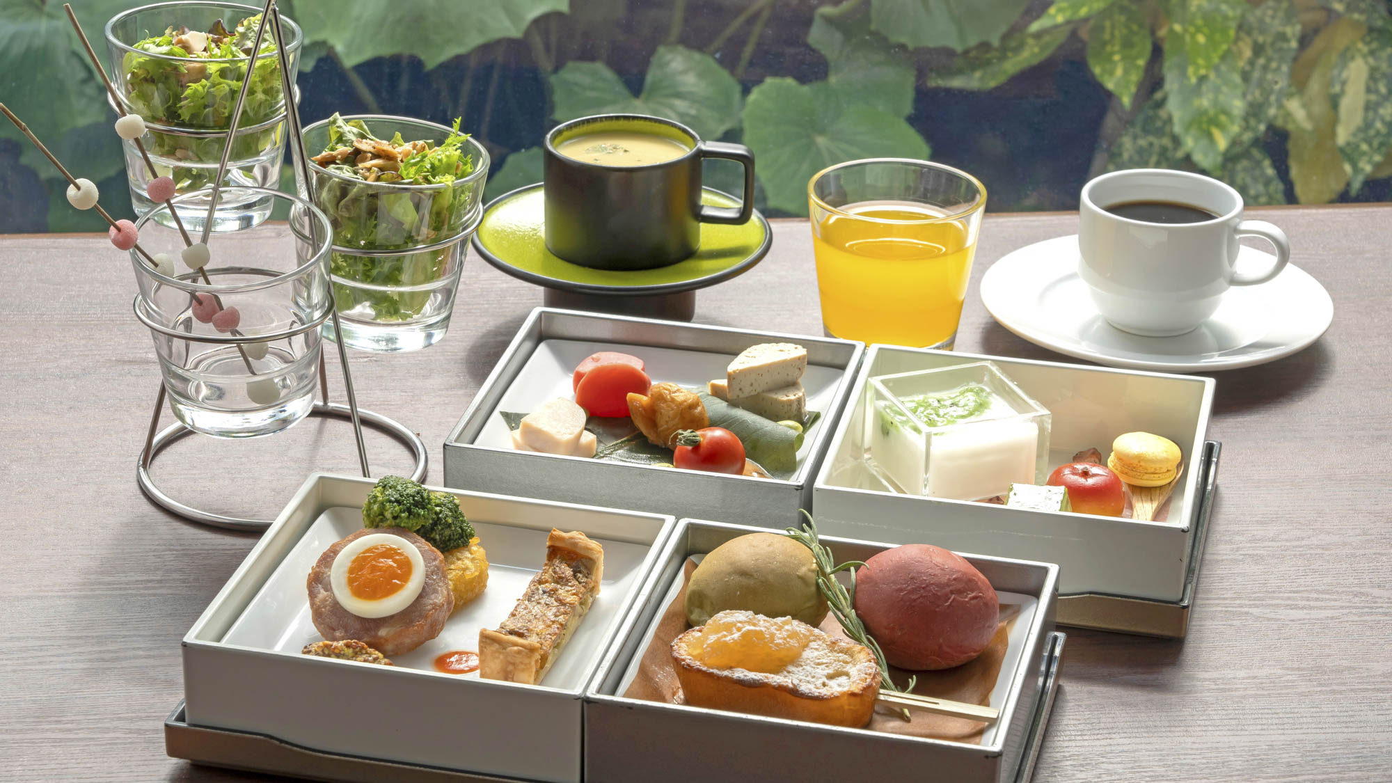 飛騨高山の郷土料理を取り入れた「飛騨高山スペシャリテ」をご用意しました。