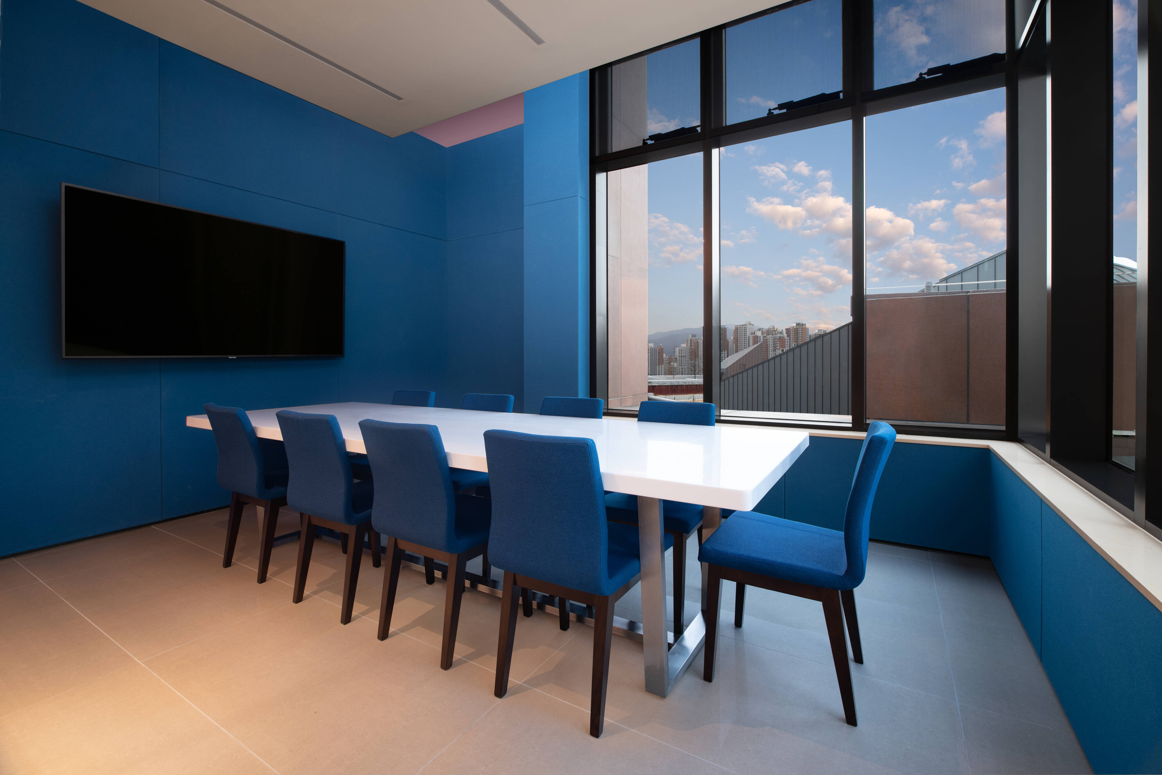 Executive Lounge - Meeting Room