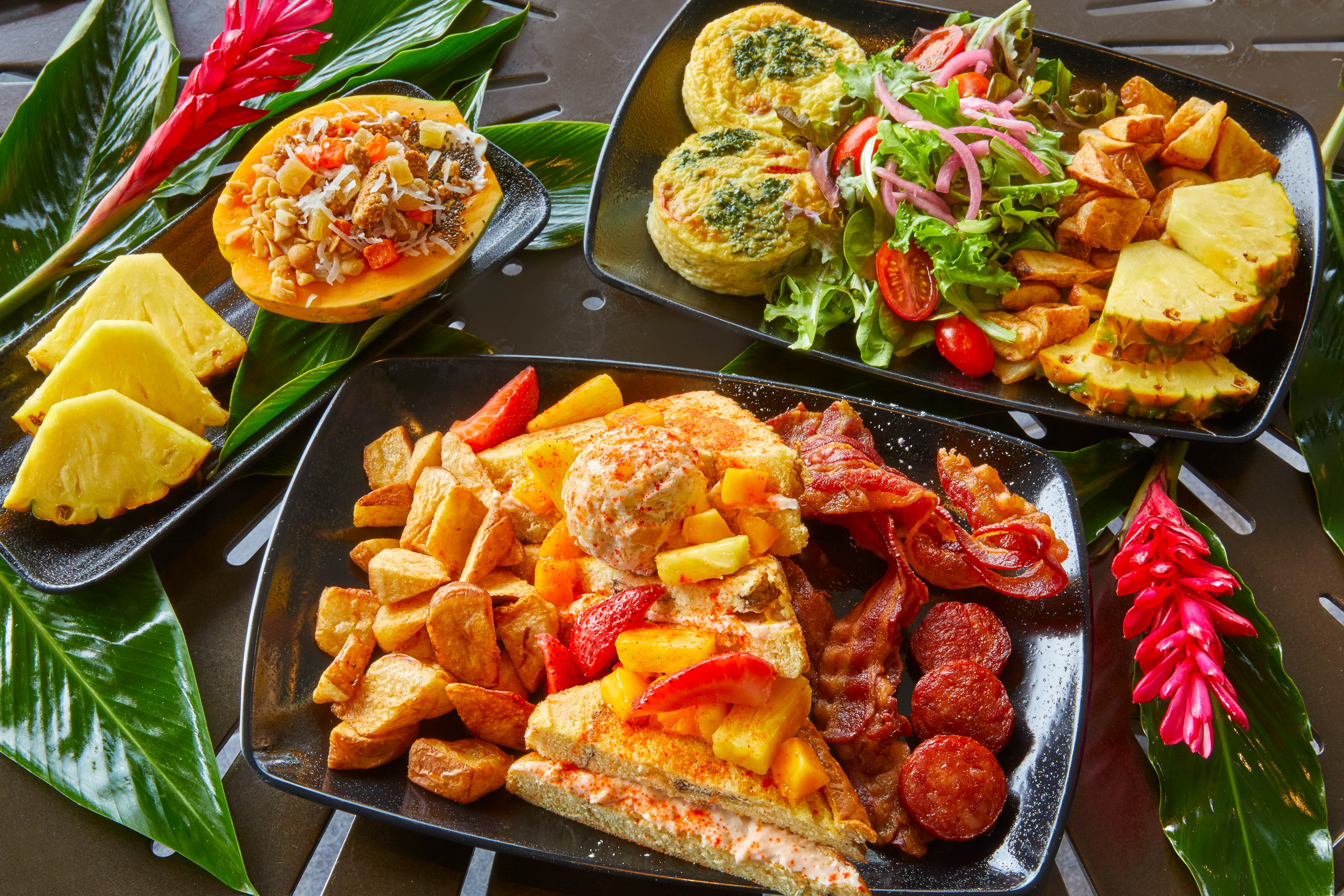 Lava's on Po&lsquo;ipū Beach