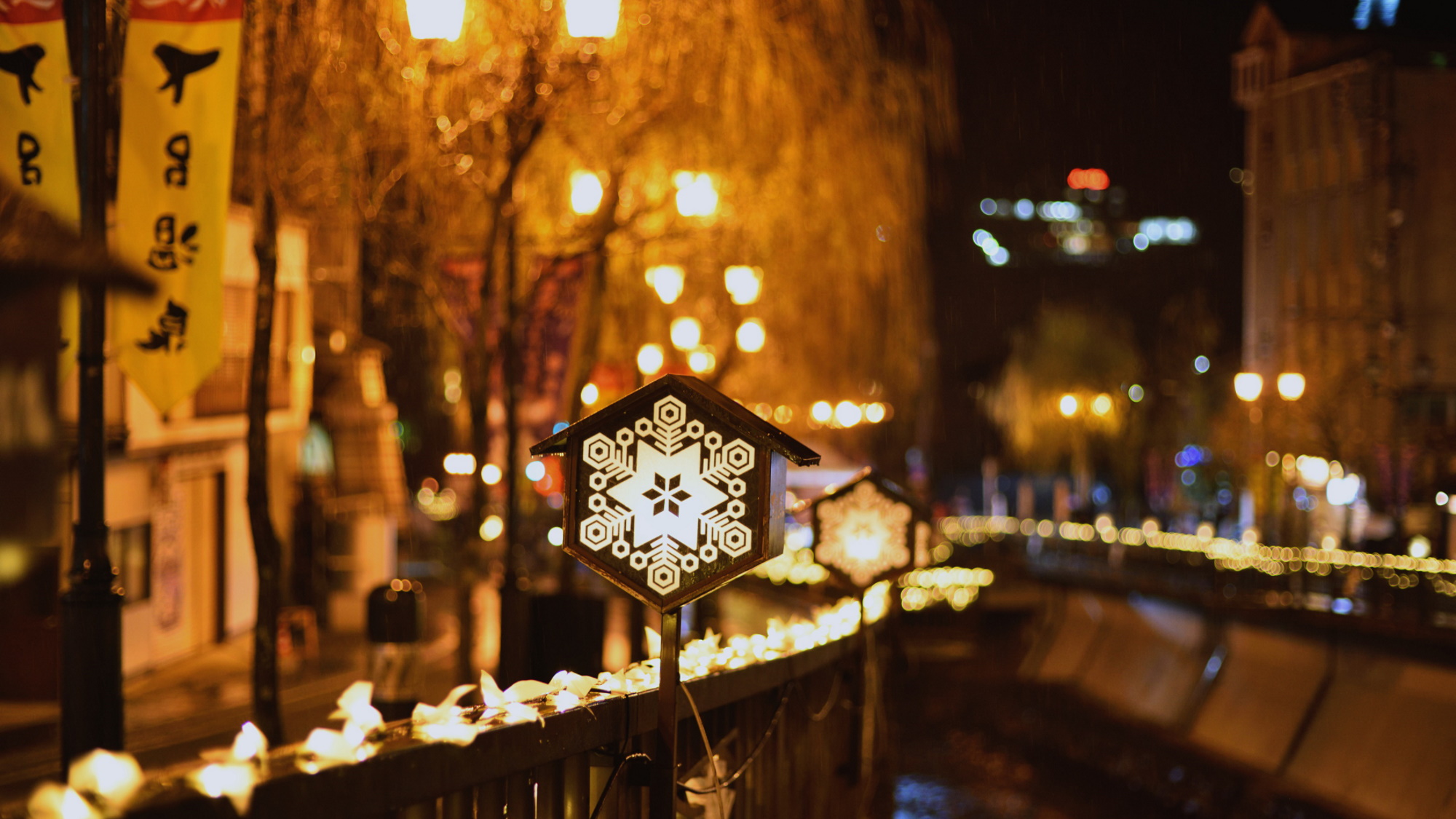 【下呂温泉街】冬の温泉街はライトアップされとても幻想的。