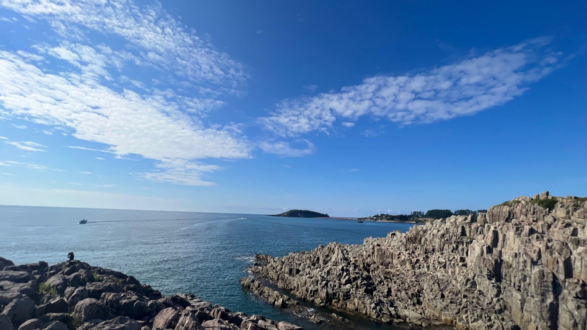 【東尋坊】日本海に面した海食崖、絶景を味わえます。