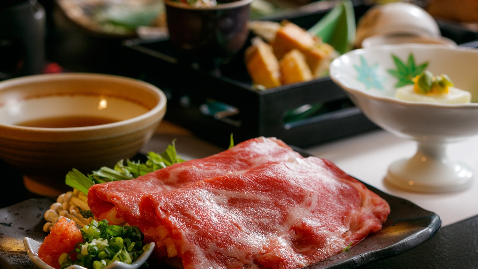 【春料理】信州の桜肉（馬刺し）と山菜天ぷら付きの創作懐石料理。