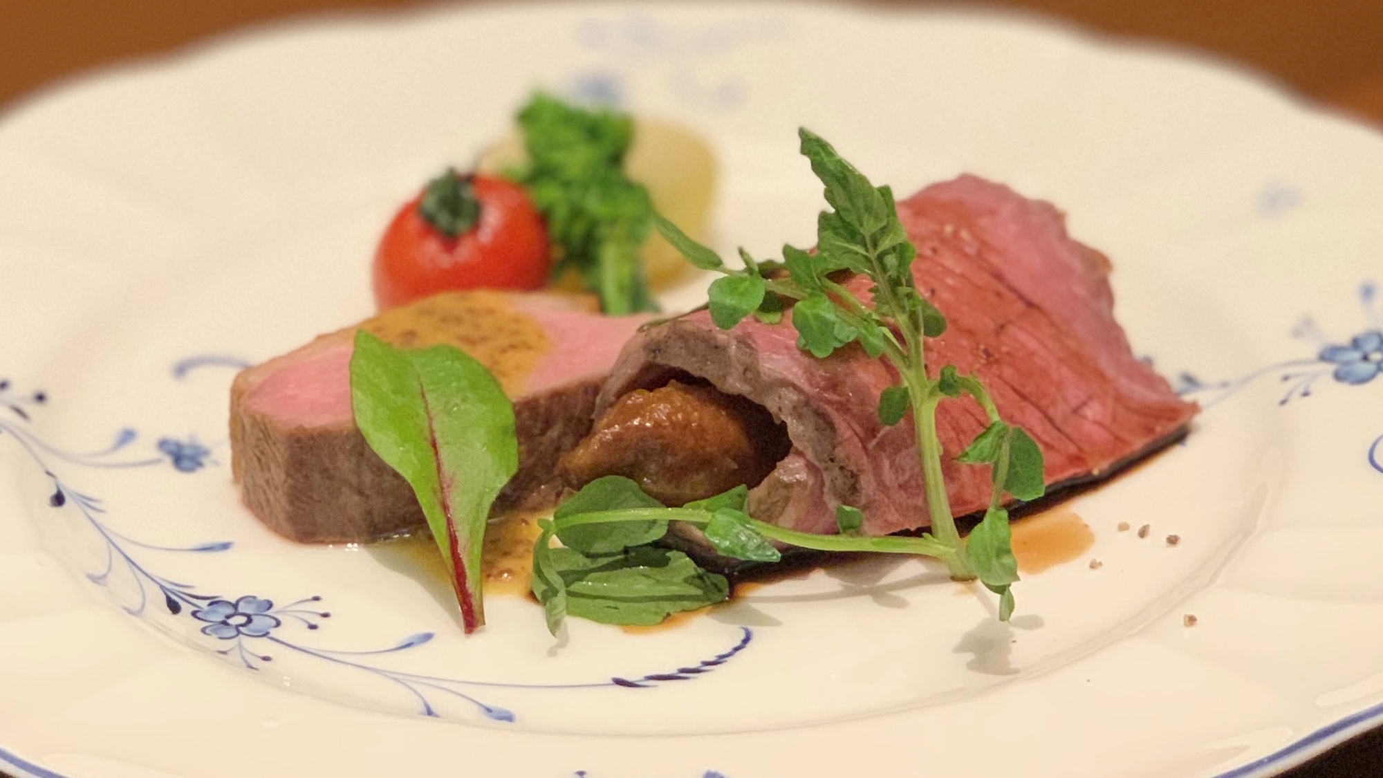 *【夕食一例】シェフ厳選の素材で至福のひとときを提供。