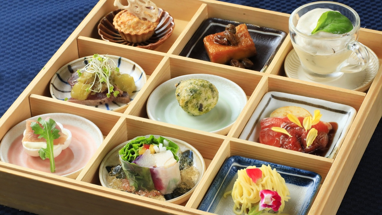 【秋冬旅セール】≪最大20％OFF≫当館自慢の和洋折衷創作コースに舌鼓＜特選コース■極＞