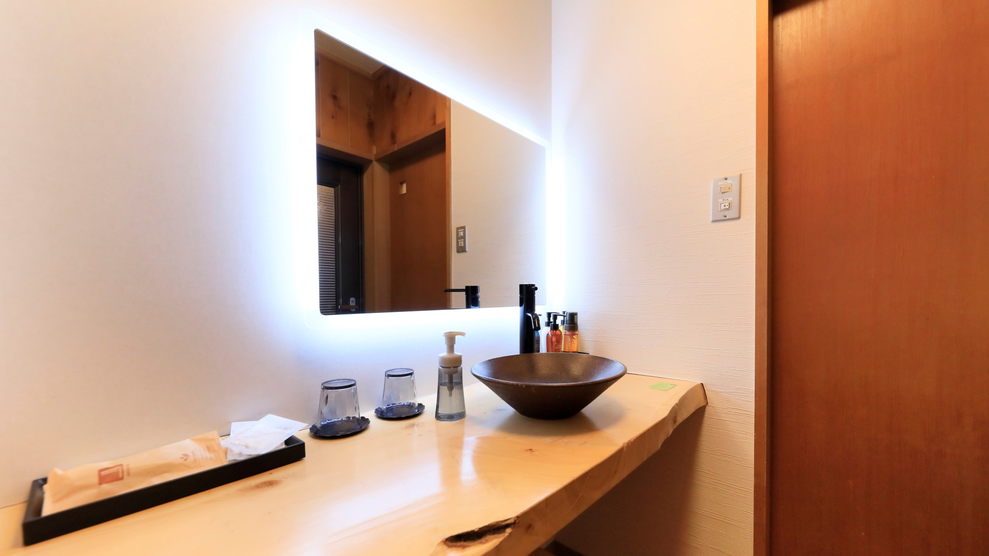 温泉半露天風呂付き和室10畳◆洗面台