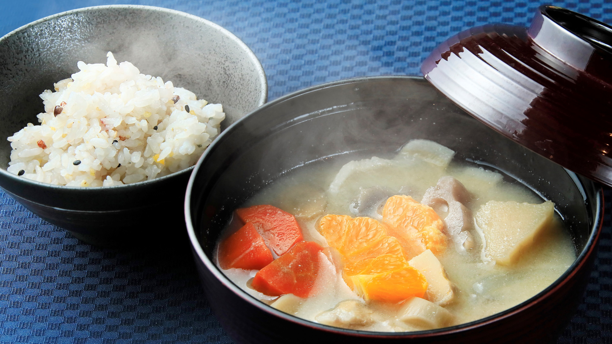 ご朝食◆伊豆味噌とみかんの豚汁（イメージ）
