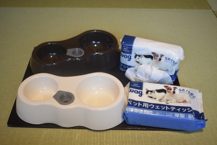 ワンちゃん用食器＆ウェットティッシュ