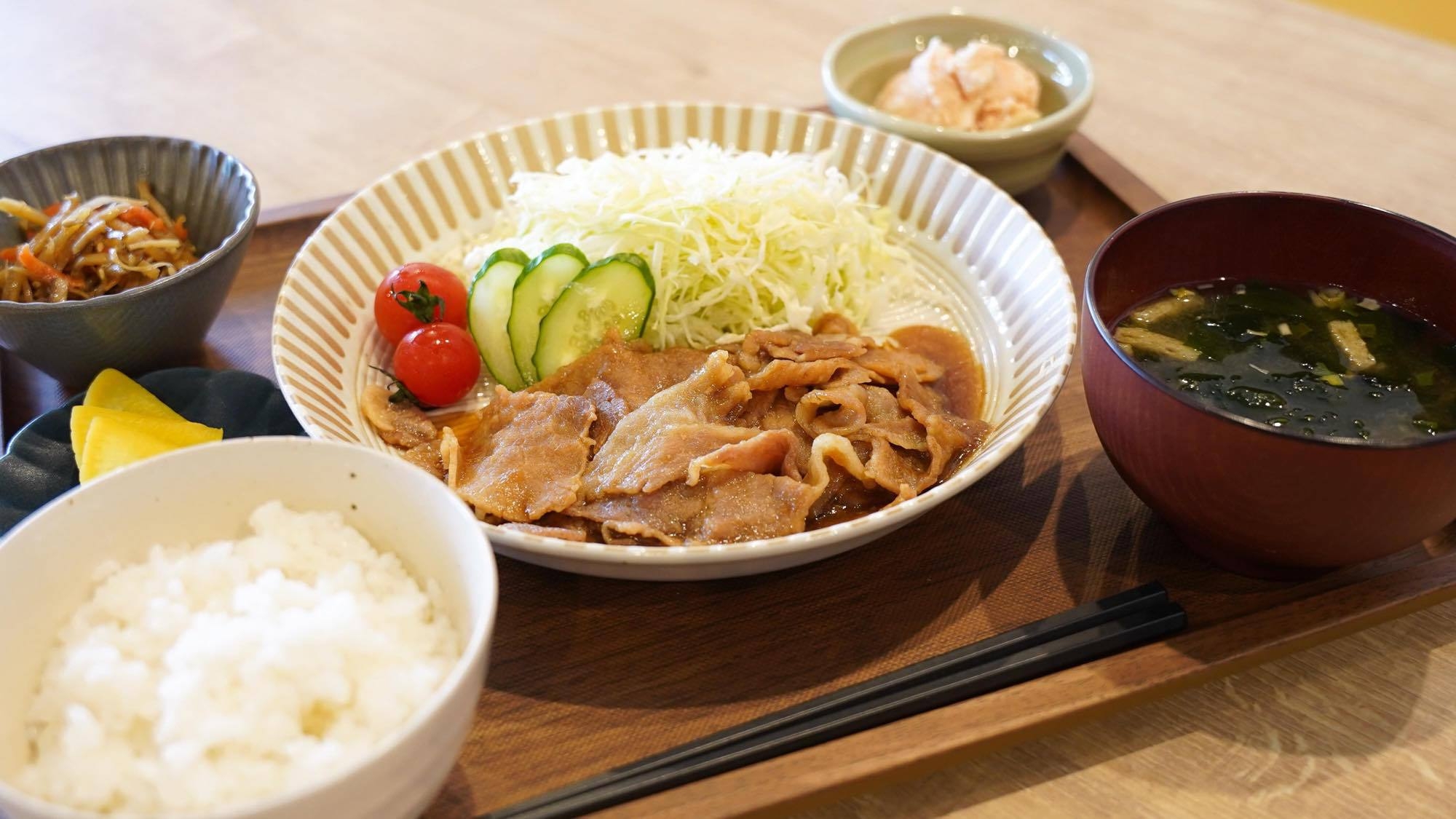 【連泊割｜夕食付】2泊以上でお得｜日替わり定食付きプラン