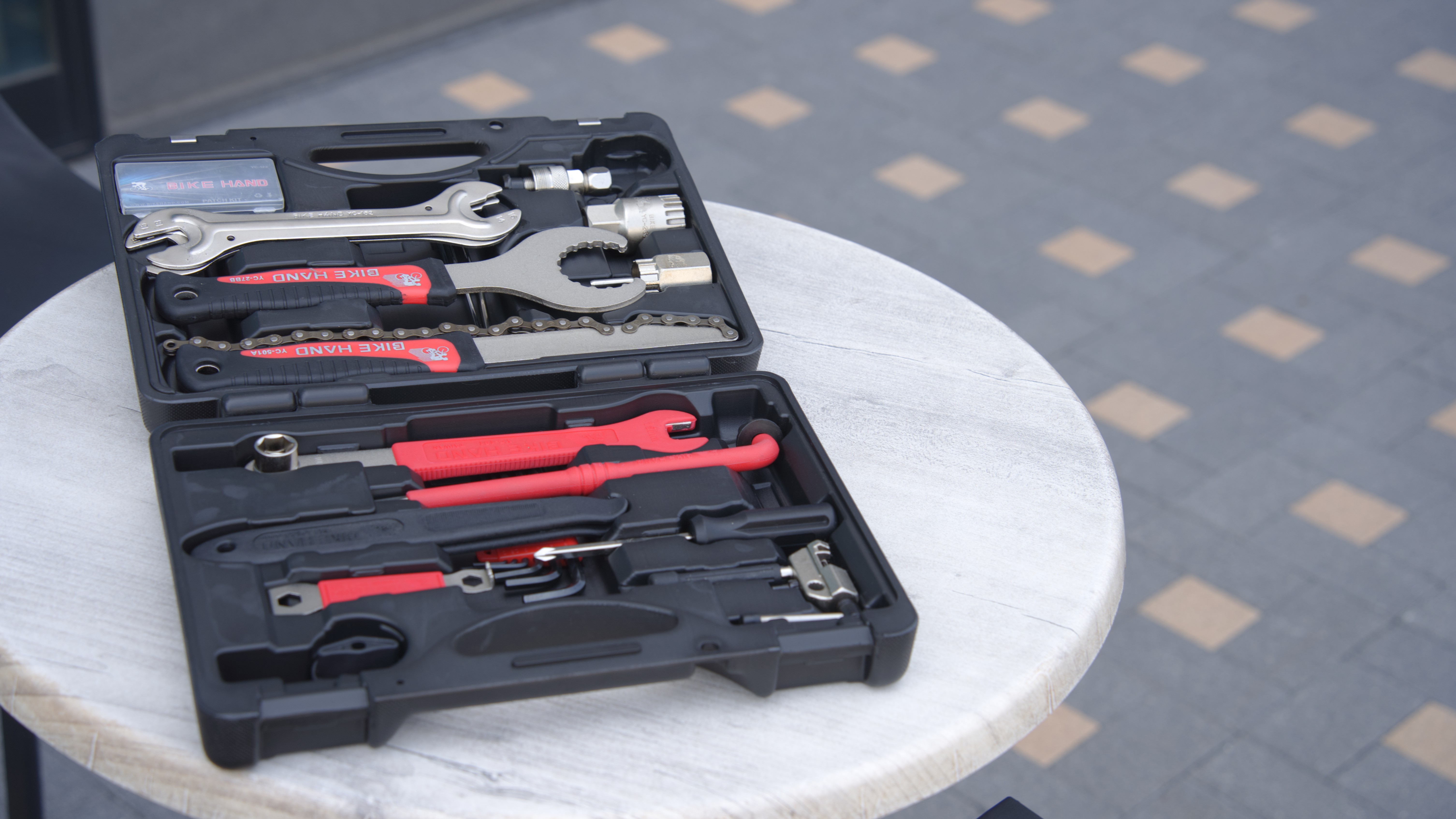 ロードバイクのメンテナンスキット貸し出しがございます