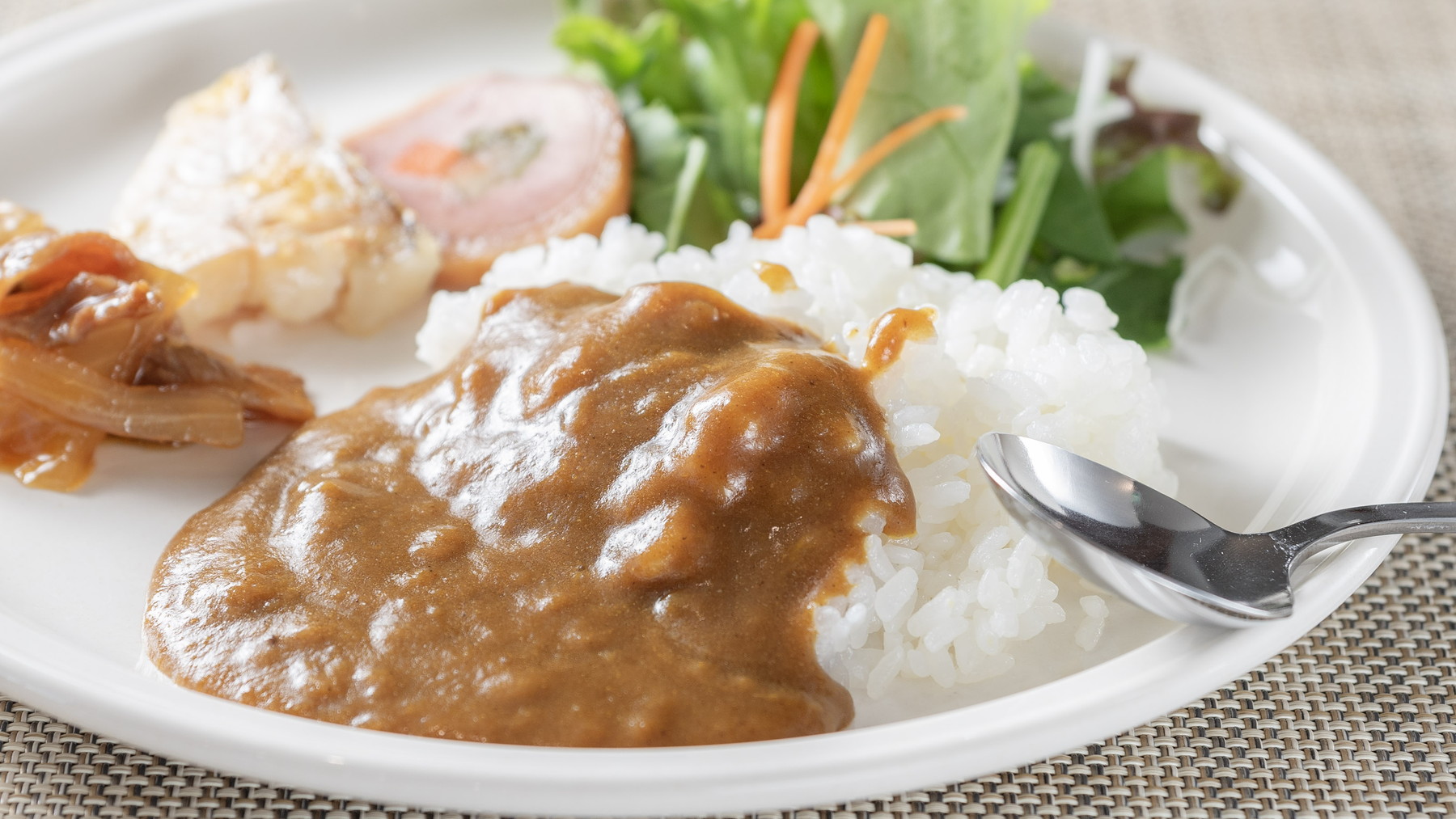 美味しいカレーを食べて元気に出発！