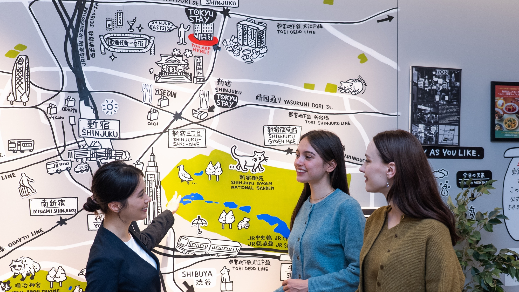 ◆2階エレベーターホール｜可愛らしいイラストで描かれた、オリジナルの新宿エリアマップ