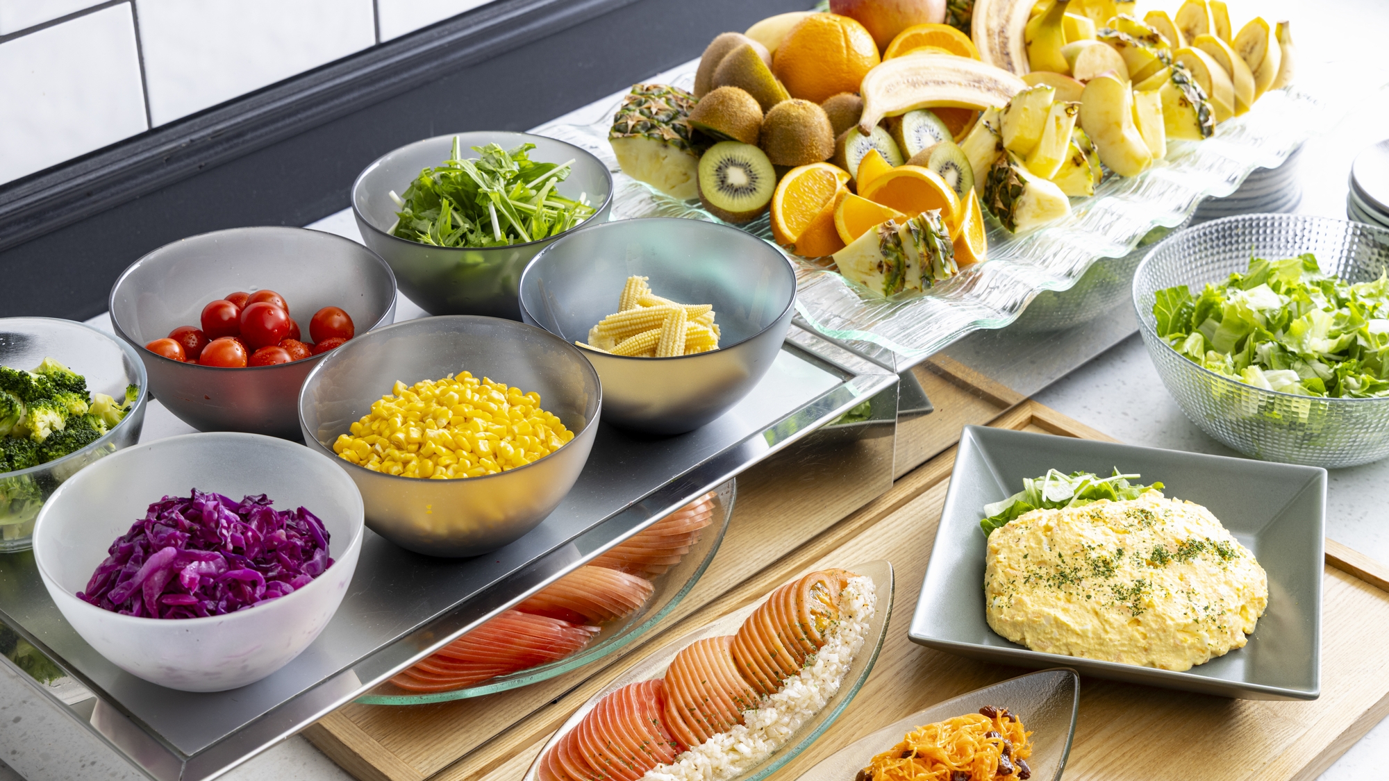 ◆朝食ビュッフェ｜サラダ・フルーツ