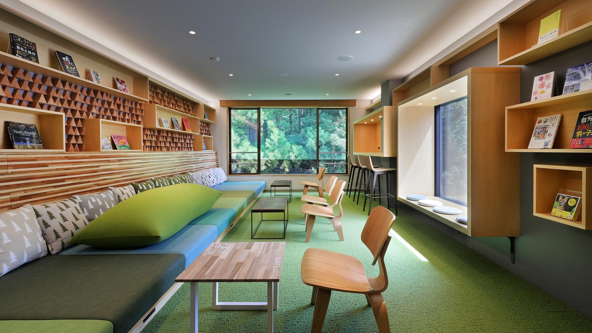 フォレストラウンジ