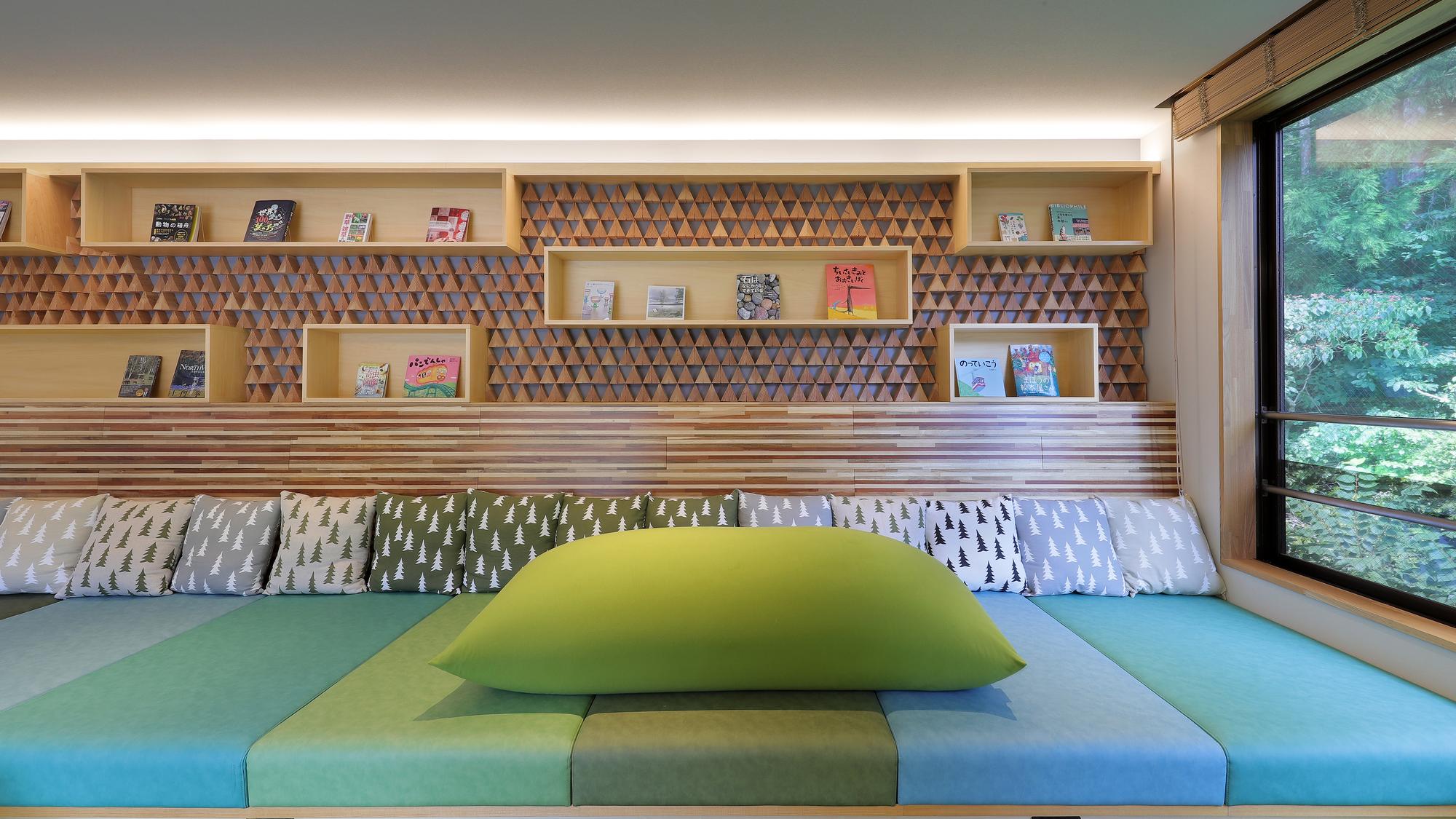 フォレストラウンジ