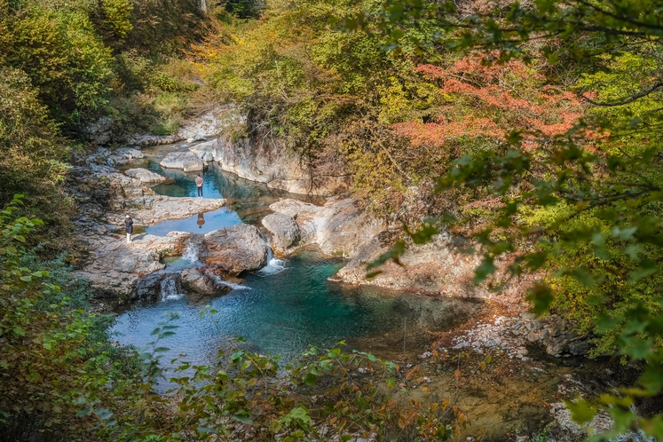 秋の甌穴