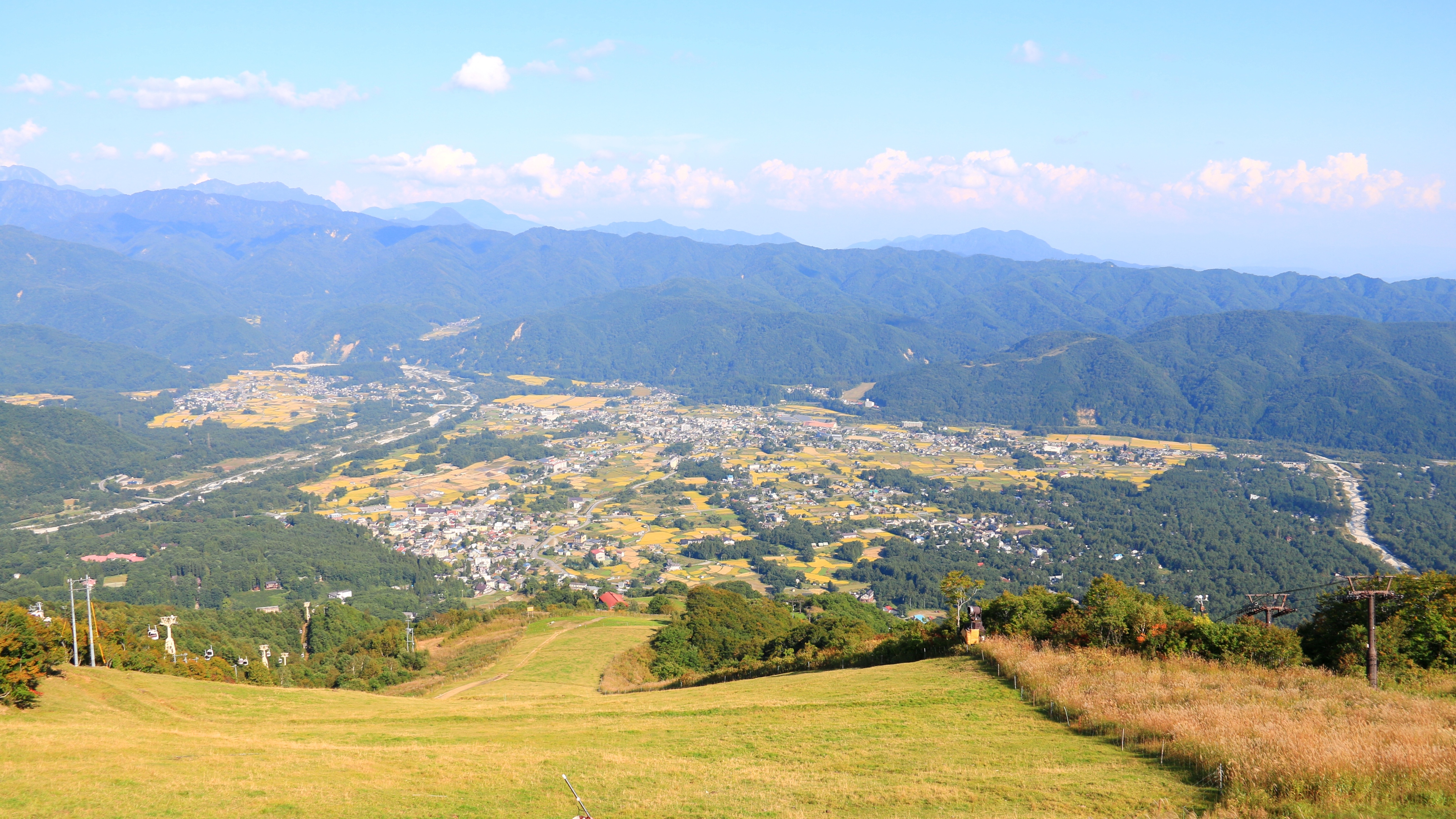 【周辺】標高1400m、白馬八方尾根うさぎ平の山の上のビーチリゾート「白馬マウンテンビーチ」