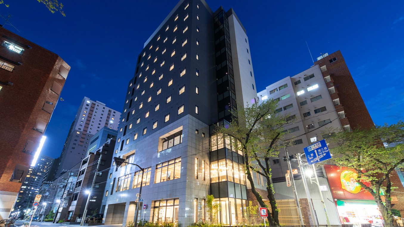 アルモントホテル日暮里の外観