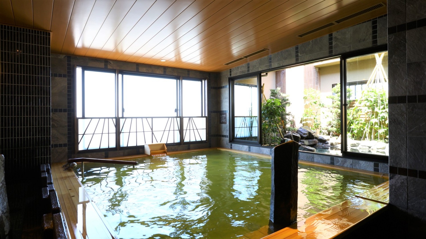 【大浴場×サウナでととのう！】12時チェックアウトプラン!!＜素泊り＞