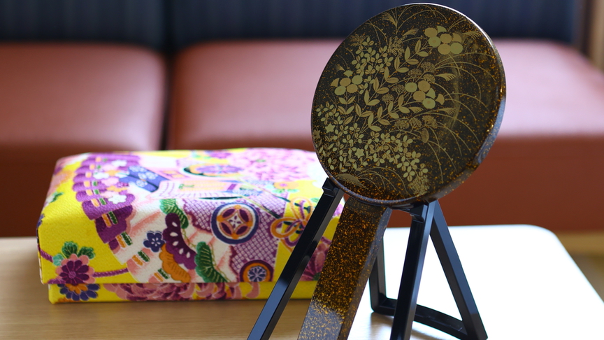 【客室】リモコン入れ・鏡※イメージ