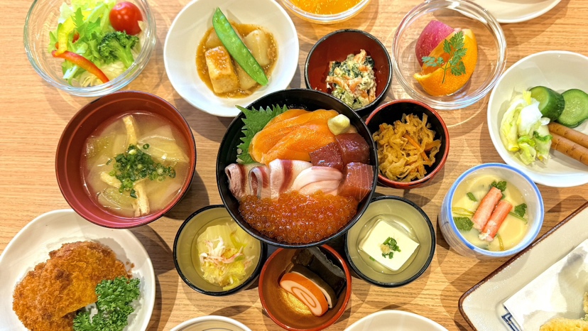 【朝食◆ご当地『海鮮丼』※季節によって異なります】※イメージ